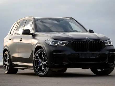 BMW X5 2021 года за 50 000 000 тг. в Астана – фото 3