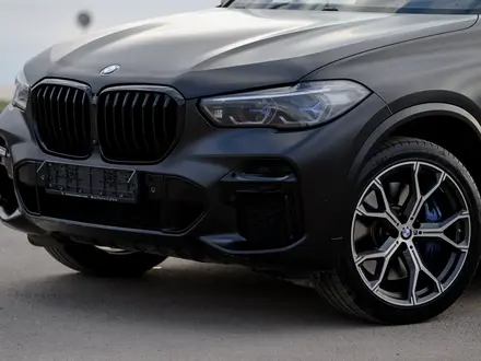 BMW X5 2021 года за 50 000 000 тг. в Астана – фото 2