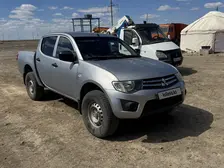 Mitsubishi L200, 2011