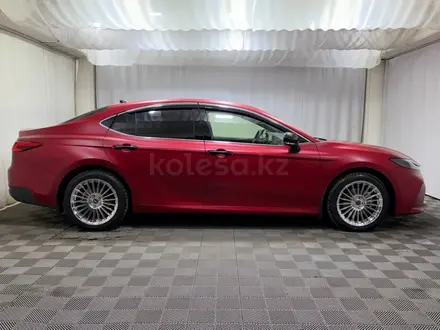 Toyota Camry Luxe 2024 года за 19 100 000 тг. в Алматы – фото 17
