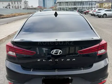 Hyundai Elantra 2020 года за 6 600 000 тг. в Атырау – фото 4