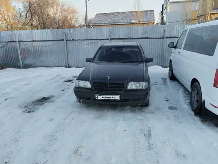 Mercedes-Benz C 200 1997 года за 1 800 000 тг. в Костанай – фото 5