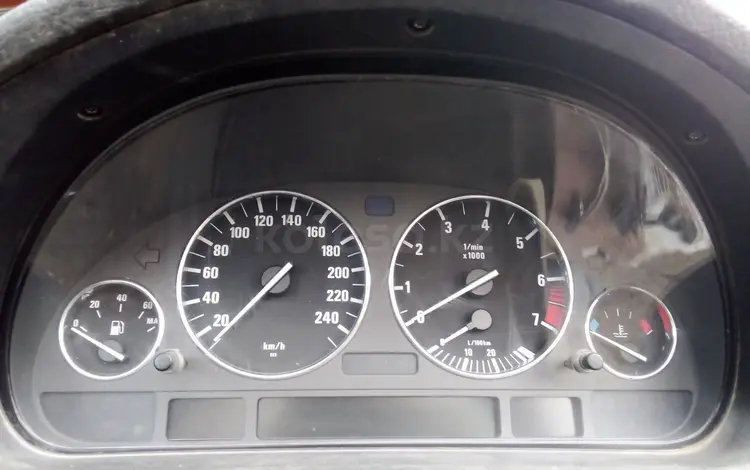 Щиток приборов привозной на BMW E39 за 25 000 тг. в Тараз