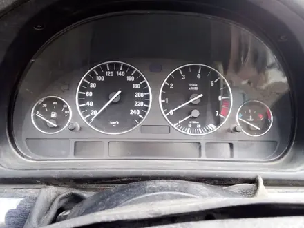 Щиток приборов привозной на BMW E39 за 25 000 тг. в Тараз – фото 2