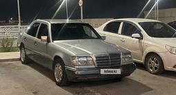 Mercedes-Benz E 220 1994 годаүшін2 700 000 тг. в Шымкент