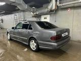 Mercedes-Benz E 230 1997 года за 2 350 000 тг. в Астана – фото 4