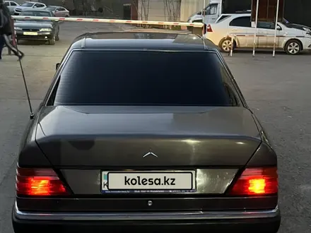 Mercedes-Benz E 200 1991 года за 1 600 000 тг. в Кызылорда – фото 4