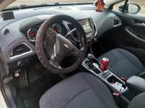 Chevrolet Cruze 2018 года за 6 500 000 тг. в Актобе – фото 3