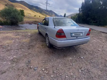 Mercedes-Benz C 180 1995 года за 1 600 000 тг. в Шу – фото 3