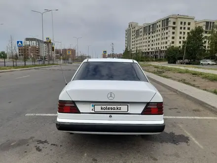 Mercedes-Benz E 200 1989 годаүшін600 000 тг. в Астана – фото 3