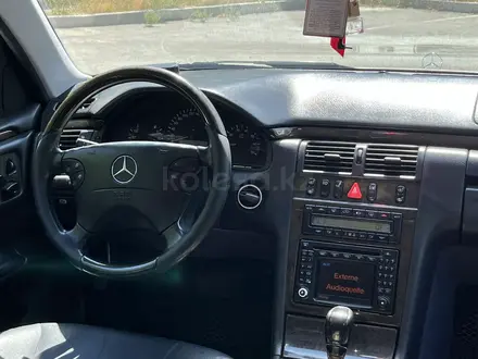 Mercedes-Benz E 320 2000 года за 5 800 000 тг. в Шымкент