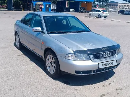 Audi A4 1996 года за 1 500 000 тг. в Алматы – фото 2