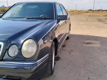 Mercedes-Benz E 230 1996 года за 3 000 000 тг. в Караганда – фото 3