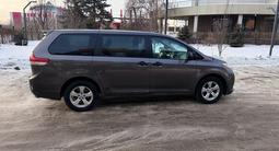 Toyota Sienna 2011 года за 5 700 000 тг. в Актобе – фото 3