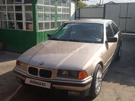 BMW 318 1991 года за 2 000 000 тг. в Семей