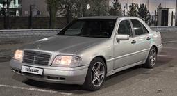 Mercedes-Benz C 230 1994 года за 1 700 000 тг. в Семей – фото 3