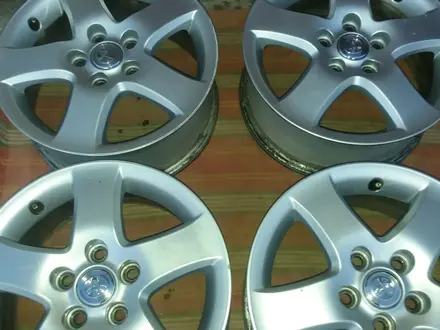 Оригинальные диски Тойота Камри 35 за 160 000 тг. в Актобе – фото 3