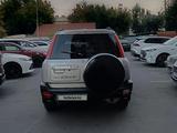 Honda CR-V 1998 года за 3 500 000 тг. в Астана – фото 4