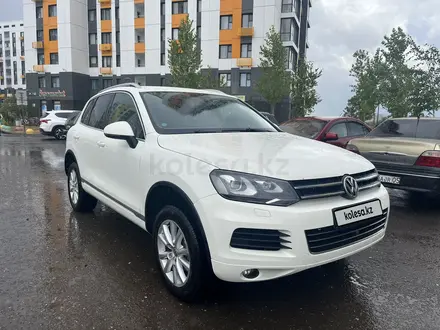 Volkswagen Touareg 2011 года за 12 500 000 тг. в Астана – фото 3