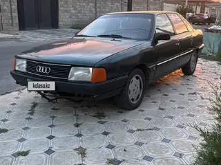 Audi 100