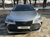 Toyota Avalon 2022 года за 14 700 000 тг. в Алматы – фото 2