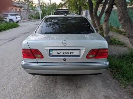 Mercedes-Benz E 230 1996 года за 3 000 000 тг. в Алматы – фото 3