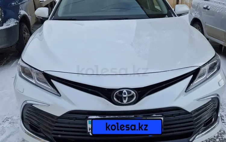 Toyota Camry 2023 года за 18 500 000 тг. в Уральск