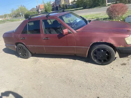 Mercedes-Benz E 200 1992 года за 1 100 000 тг. в Павлодар
