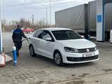 Volkswagen Polo 2015 года за 4 970 000 тг. в Уральск – фото 2