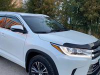 Toyota Highlander 2016 годаfor17 000 000 тг. в Караганда