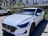 Hyundai Sonata 2022 года за 11 900 000 тг. в Алматы