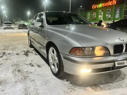 BMW 520 1998 года за 3 300 000 тг. в Павлодар