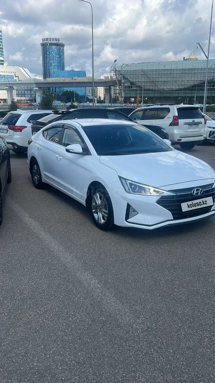 Hyundai Elantra, 2020