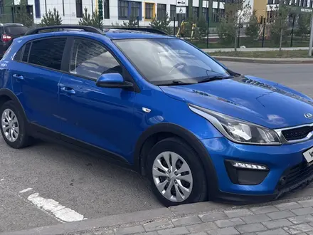 Kia Rio X-Line 2018 года за 7 590 000 тг. в Астана