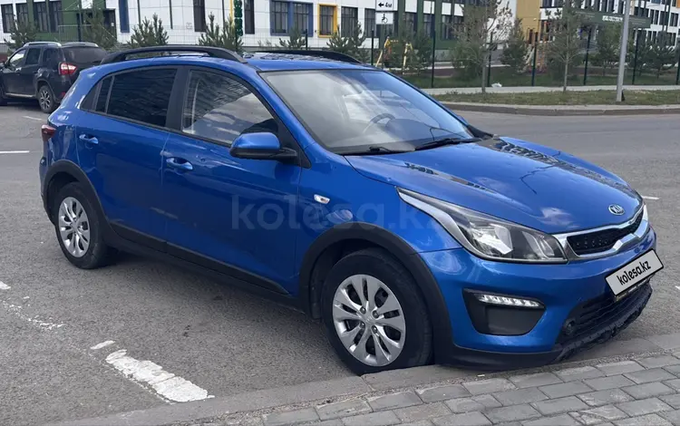 Kia Rio X-Line 2018 года за 7 590 000 тг. в Астана