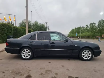 Mercedes-Benz E 320 1997 года за 3 300 000 тг. в Караганда – фото 5