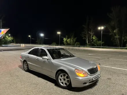 Mercedes-Benz S 320 2001 года за 2 800 000 тг. в Алматы – фото 12