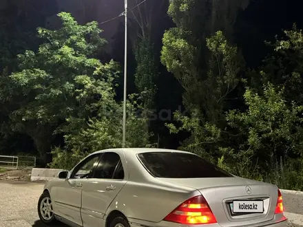 Mercedes-Benz S 320 2001 года за 2 800 000 тг. в Алматы – фото 18