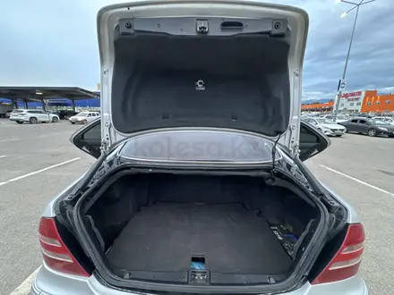 Mercedes-Benz S 320 2001 года за 2 800 000 тг. в Алматы – фото 27
