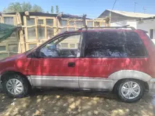Mitsubishi Space Wagon, 1994