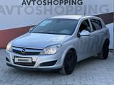 Opel Astra 2012 года за 2 990 000 тг. в Актобе
