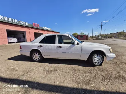 Mercedes-Benz E 200 1993 года за 1 300 000 тг. в Астана – фото 12