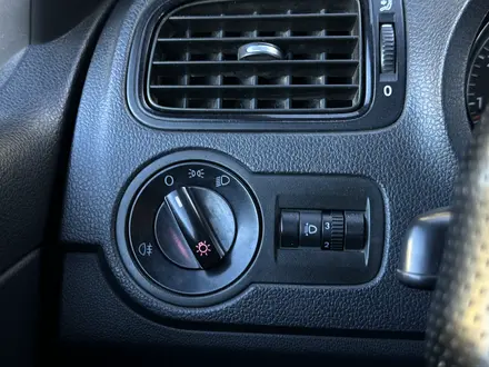 Volkswagen Polo 2014 года за 4 300 000 тг. в Актобе – фото 15