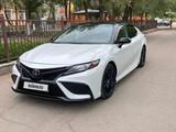 Toyota Camry 2020 года за 18 500 000 тг. в Астана