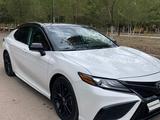 Toyota Camry 2020 года за 18 500 000 тг. в Астана – фото 3