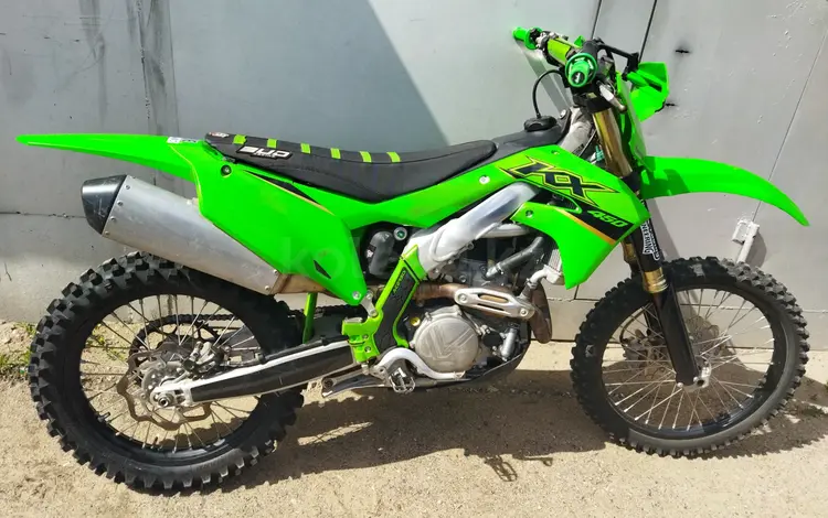 Kawasaki  KX 450 F 2022 годаfor3 950 000 тг. в Павлодар