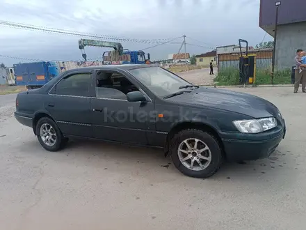 Toyota Camry 1997 года за 2 600 000 тг. в Алматы – фото 3