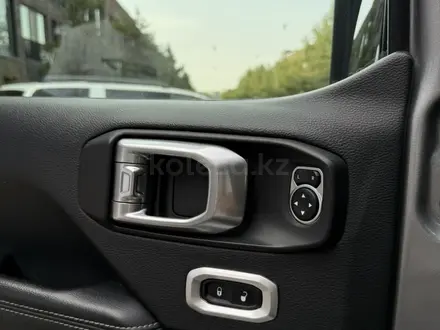 Jeep Wrangler 2018 года за 25 000 000 тг. в Алматы – фото 47