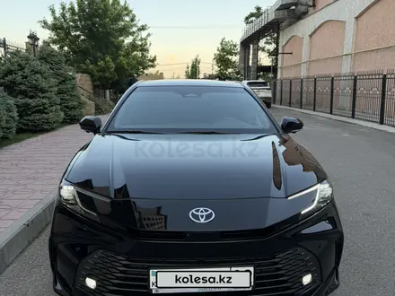 Toyota Camry 2025 года за 20 700 000 тг. в Алматы