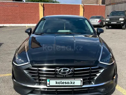 Hyundai Sonata 2021 года за 11 600 000 тг. в Караганда – фото 2